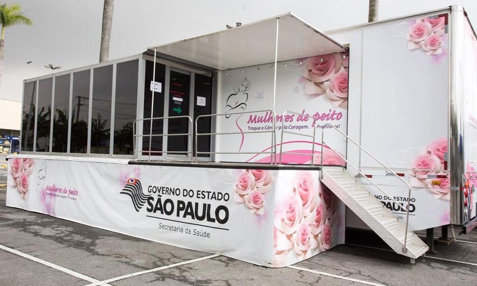 Dirceuzinho recebe carreta em Pedregulho para exames e prevenção de câncer