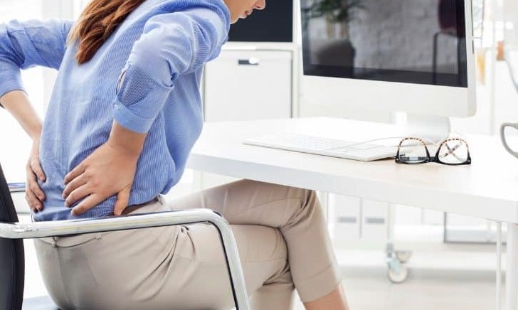5 dicas para melhorar sua postura: como evitar dores e problemas de saúde