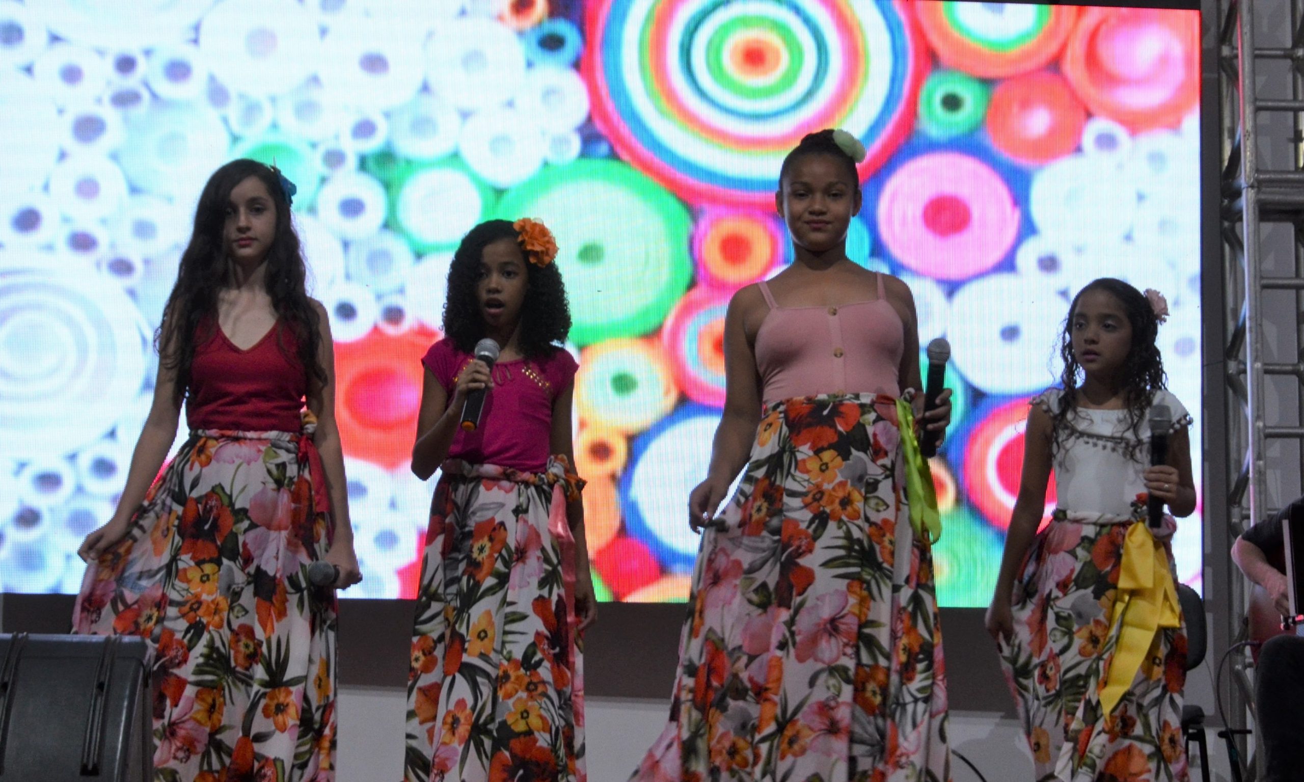 Alunos da rede municipal de Franca apresentam show “Cantarolada” e encantam