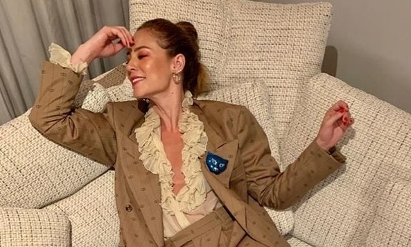 Paolla Oliveira despista e revela (ou não) com quem vai passar o final de ano