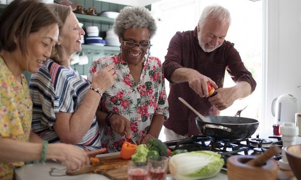 Por que saber cozinhar deveria estar entre as suas metas para ano 2020