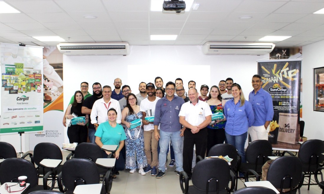 Núcleo de Hamburguerias do Empreender ACIF participa de workshop