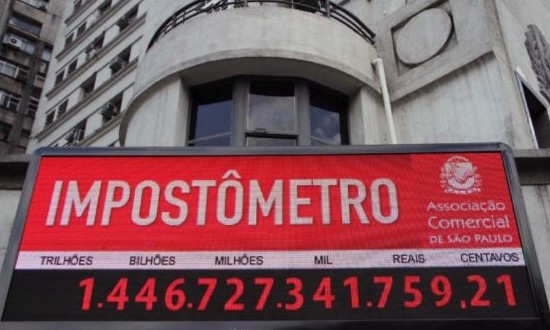 Brasileiros pagaram R$ 2,5 trilhões em impostos, 4,6% a mais que em 2018
