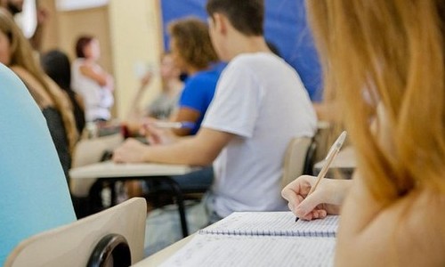 Financiamento privado de alunos do ensino superior já supera o público no Brasil