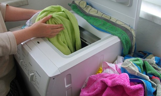 Cientistas descobrem jeito mais eficiente e sustentável de lavar roupa