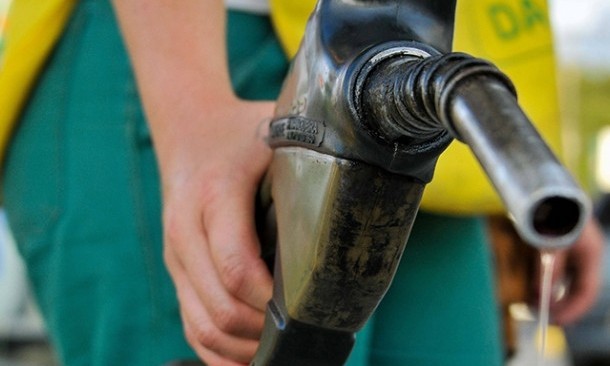 Resolução para melhorar qualidade da gasolina começa a valer em fevereiro