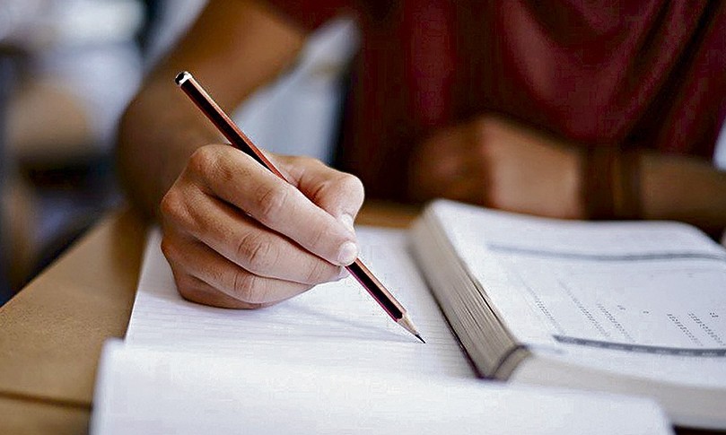 Fundação Estudar abre bolsas e paga até 95% dos cursos superiores