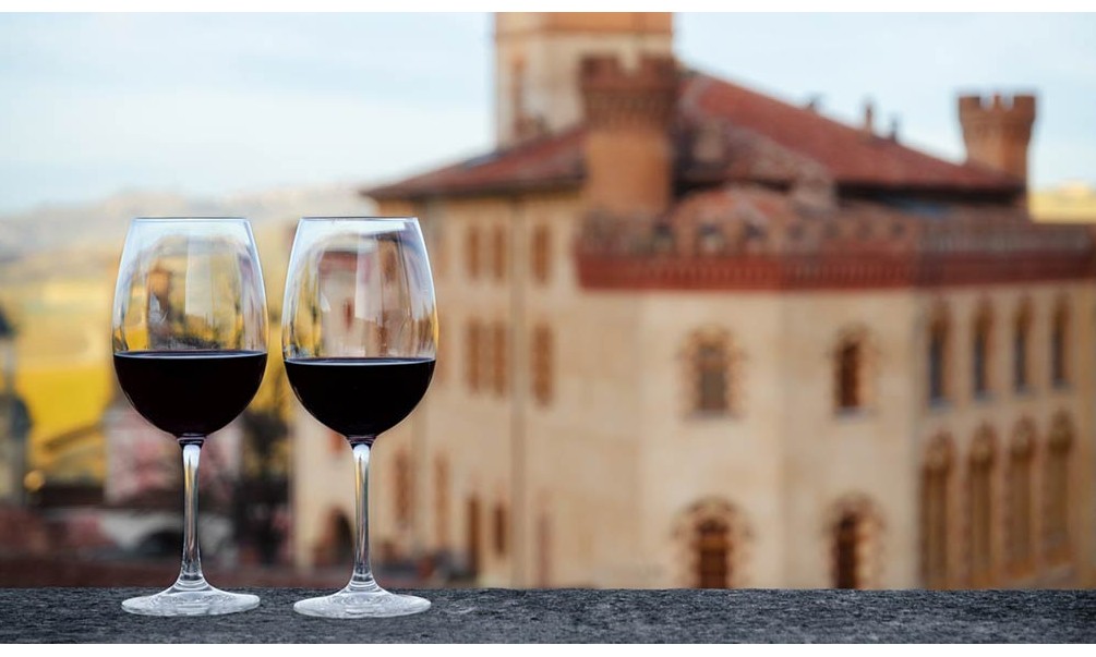Golpistas são presos por falsificar 1 milhão de litros de vinhos italianos finos