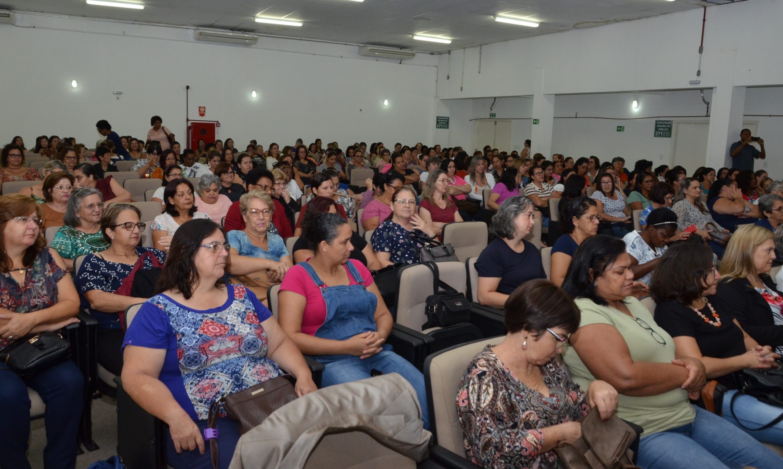 Para volta às aulas, equipe de merendeiras de Franca passa por capacitação