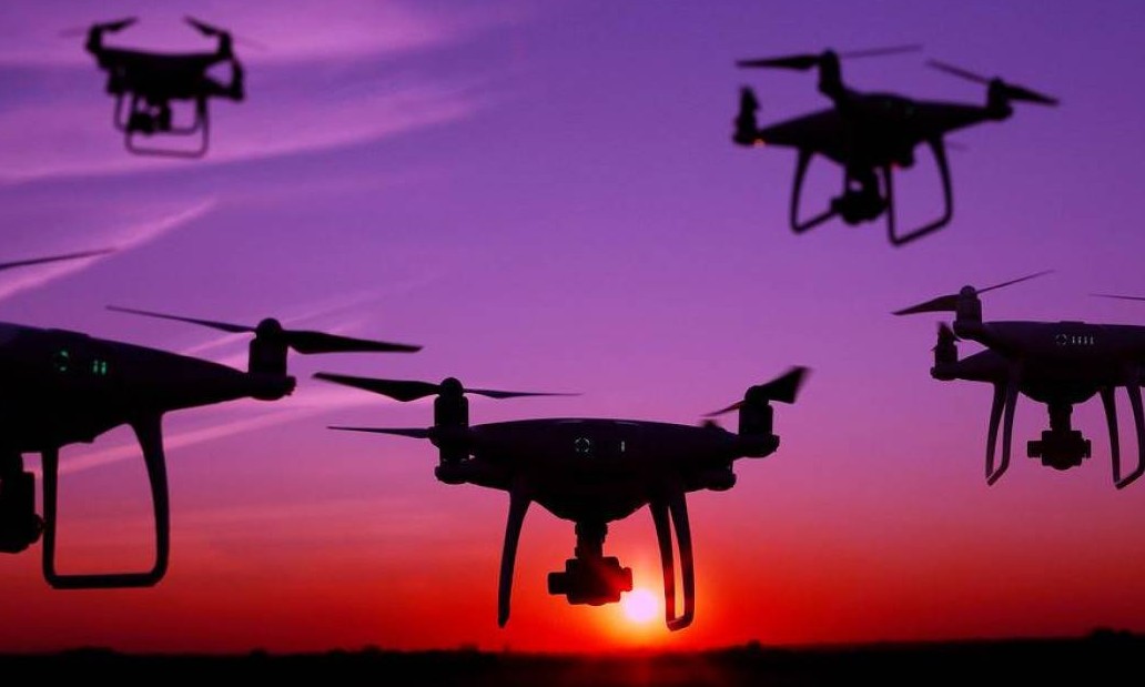 Drones misteriosos voam com hora marcada toda noite nos EUA; entenda