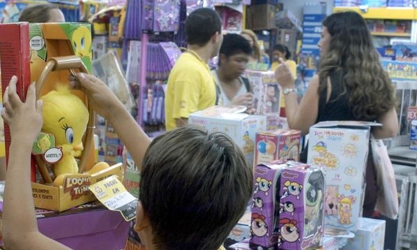 Pesquisa mostra empresários menos confiantes no comércio