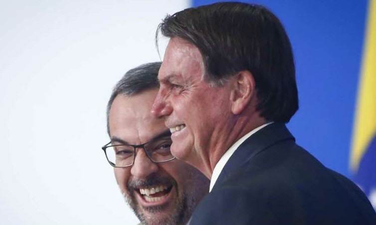 Boa notícia: Governo federal aumenta em 12,84% salário mínimo dos professores
