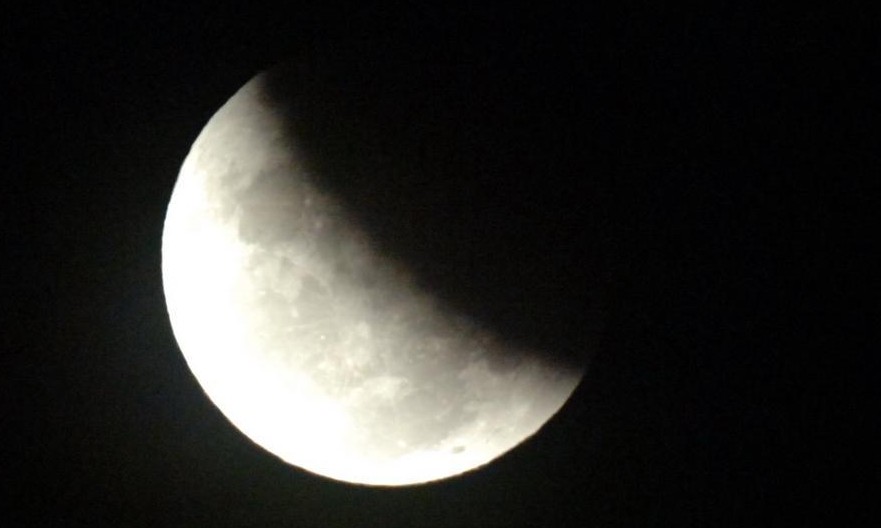 Ano começa e já tem uma eclipse penumbral da Lua nesta sexta-feira (10)