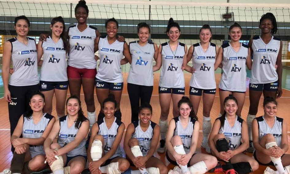 Após derrota, equipe de vôlei feminino de Franca joga no Champagnat
