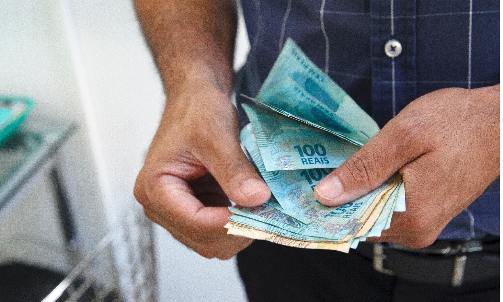 INSS começa a pagar benefícios com reajuste nesta segunda, 27. Confira