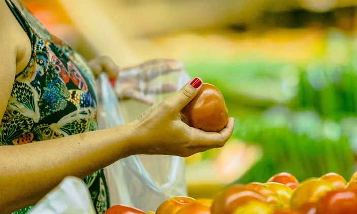 Inflação para famílias de renda mais baixa no país fecha ano em 4,60%, diz FGV