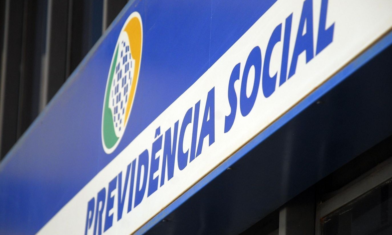 Sistema do INSS não se adapta às novas regras e não dá aposentadoria