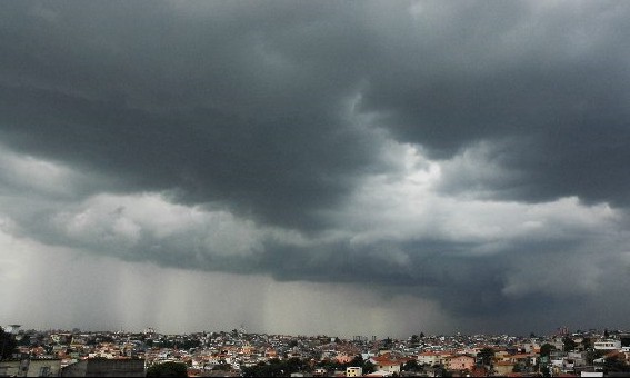 Tempo continua instável e com chuva em Franca nesta terça, 14 de janeiro