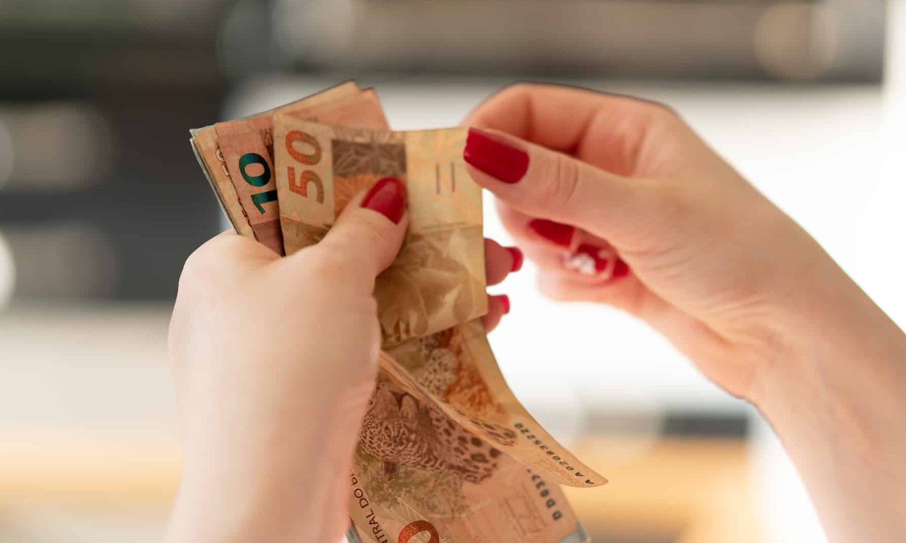 Trabalhador que recebe salário mínimo não terá aumento real em 2020