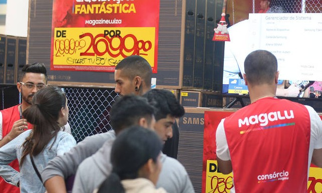 Procon cobra explicações do Magalu sobre distribuição de cupons de R$ 1.000