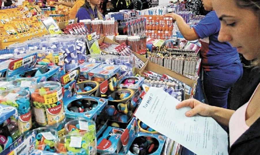 Varejo espera crescimento de 5% em vendas de materiais escolares este ano