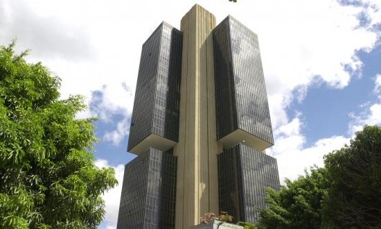 OAB pede suspensão de cobrança por cheque especial não utilizado