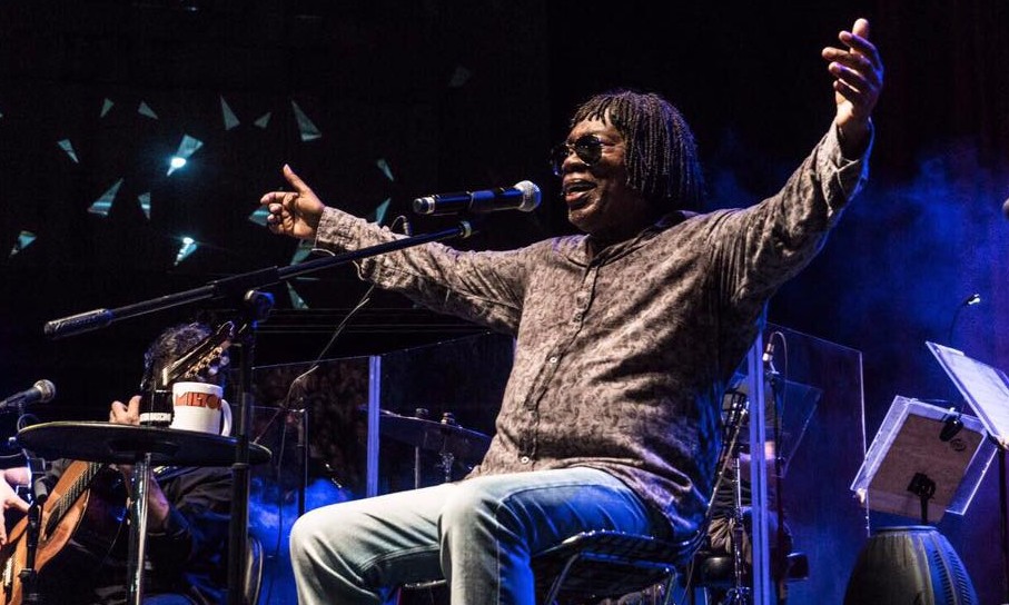 Descrente da vida, Milton Nascimento achava que não ia mais soltar a voz