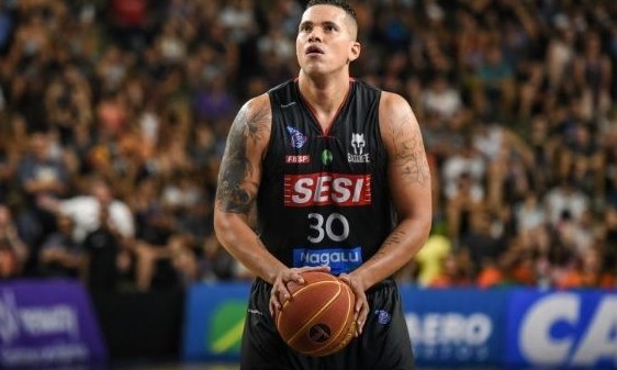 De volta ao NBB, Sesi joga bem e bate o Paulistano na 1ª partida do returno