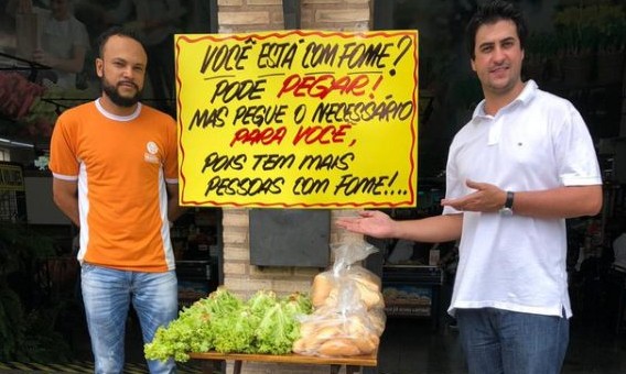 Comida de graça na porta do mercado é exemplo: “Pode pegar”, diz o cartaz