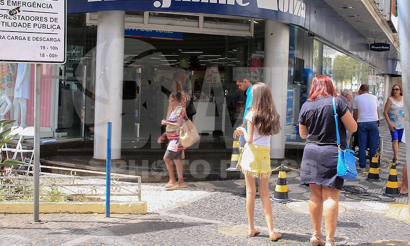 Lojas de Franca abrem nesta segunda, 24, em horário normal das 9h às 18h