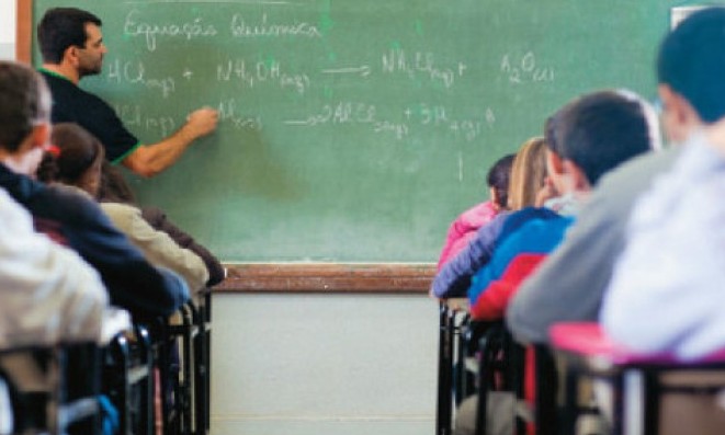 Governo de SP aumenta em até 12,84% salários de professores estaduais
