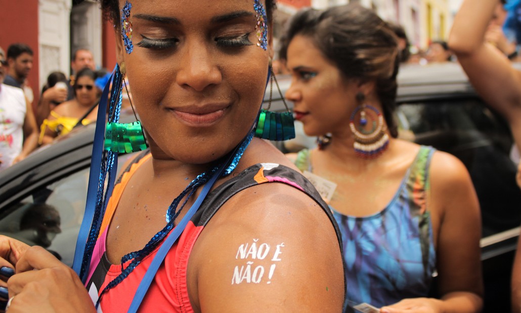 Aplicativos criam campanhas para combater abuso sexual no Carnaval