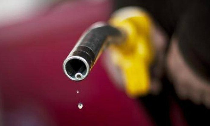 Petrobras reduz gasolina em 4% e o diesel em 5% nas refinarias sábado, 29