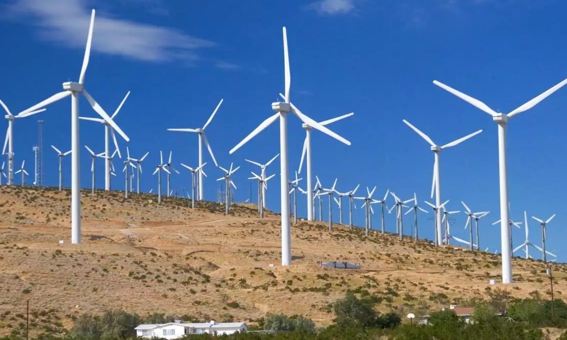 Startup armazena energia eólica e solar usando a gravidade. Veja como