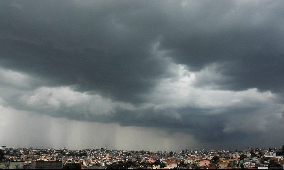 Tempo continua chuvoso em Franca nesta sexta-feira, 07 de fevereiro