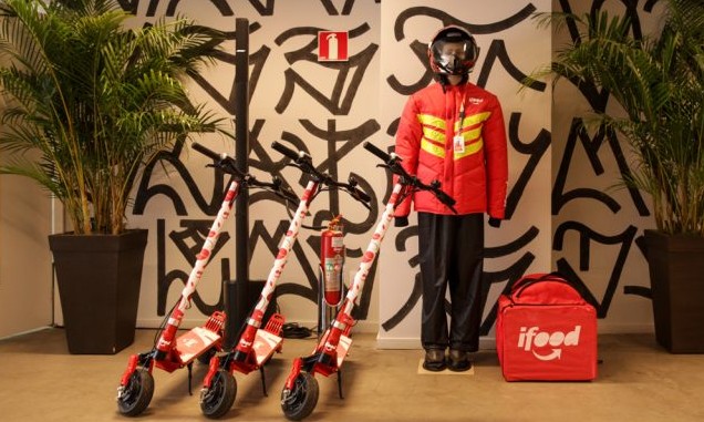 iFood faz testes para usar robôs e drones e fazer entregas em parques
