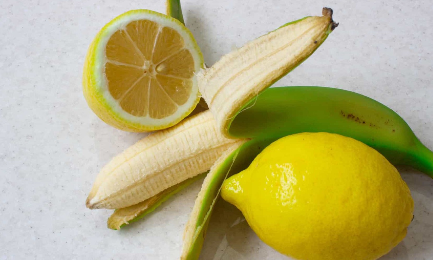Não jogue fora as cascas da banana, laranja e limão. Elas tem mil utilidades