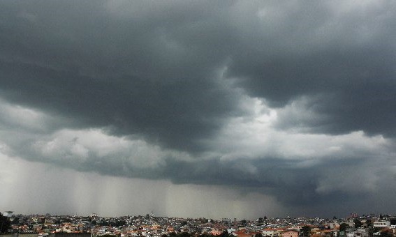 Instabilidade climática continua em Franca neste domingo, 02 de fevereiro