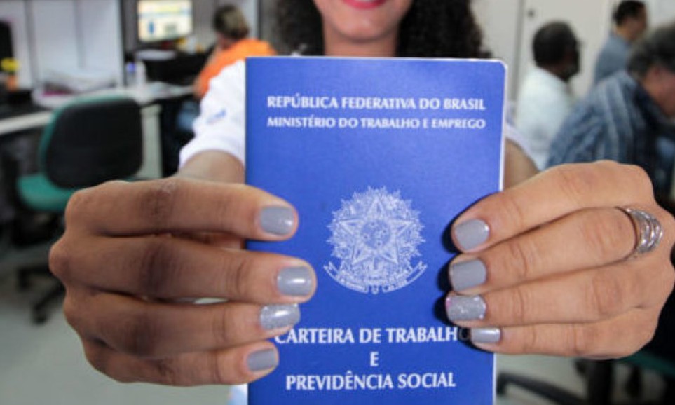 29,5% de quem se formou há até 3 anos ainda não conseguiram o 1º emprego