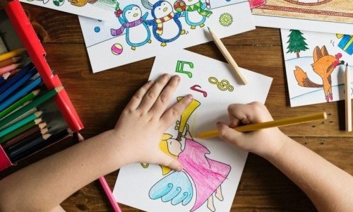 Para ajudar, Faber-Castell disponibiliza gratuitamente todos os seus cursos on-line