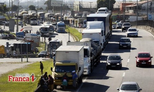 Caminhoneiros terão prioridade em campanha de vacinação contra gripe