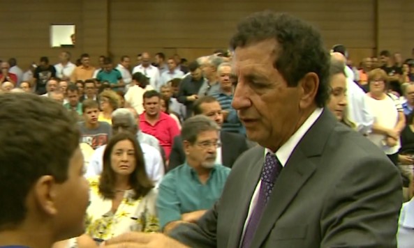 Vereadores aprovam comissão processante contra Gilson de Souza