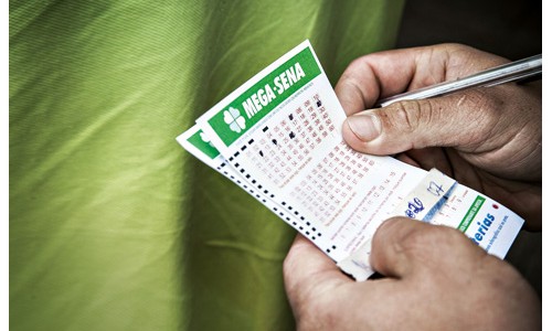 Projeto autoriza sorteio especial da Mega-Sena com recursos para o SUS