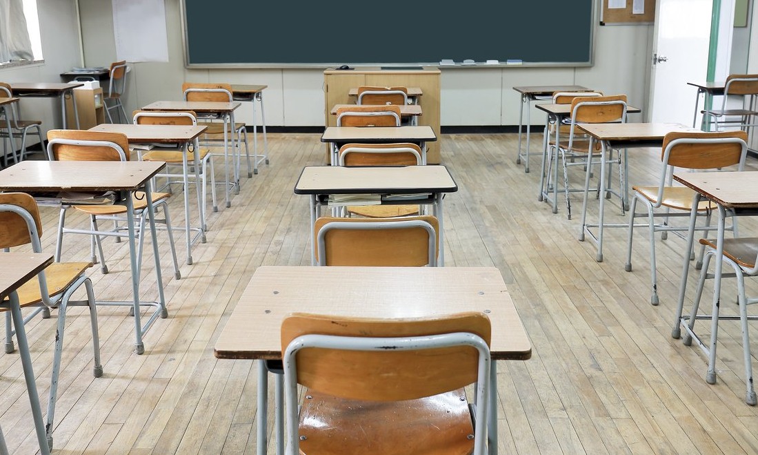 Como ficam escolas e os estudantes com a questão das aulas e pagamentos