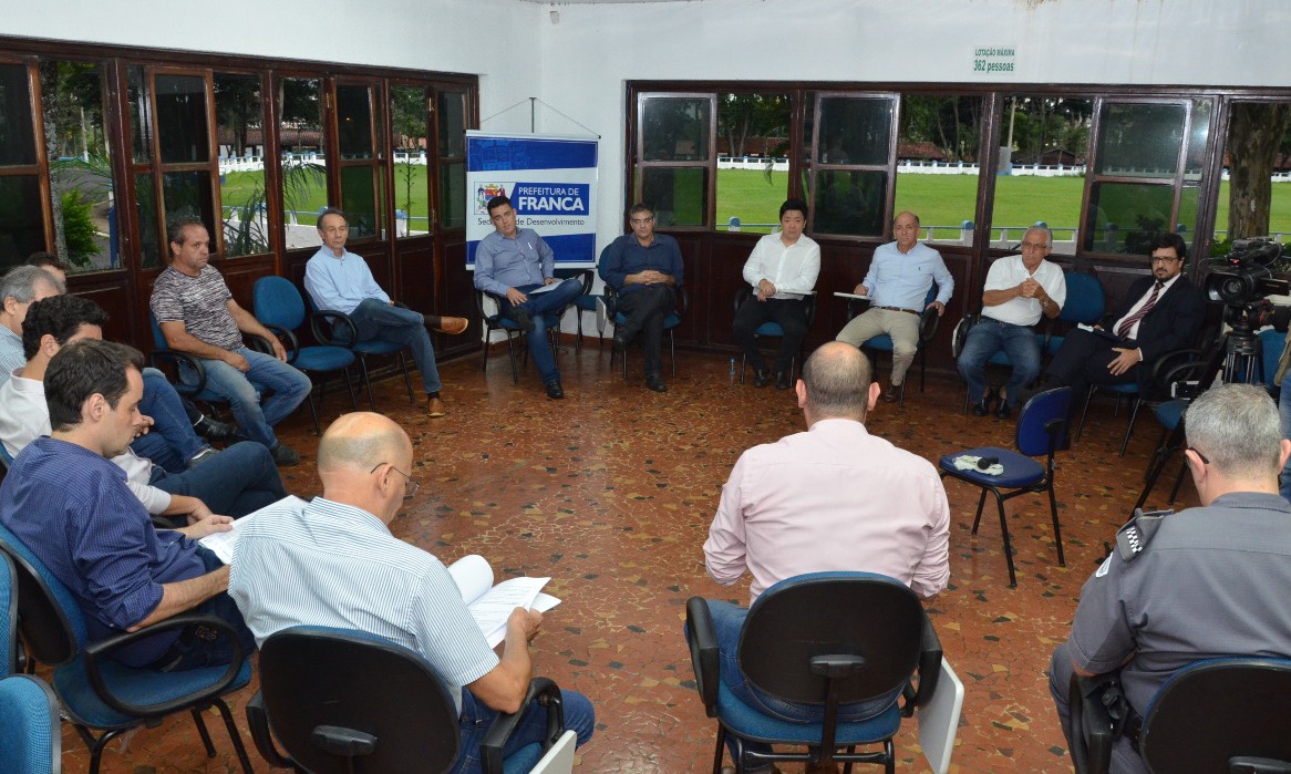 ACIF pede criação de comitê para retorno gradativo do funcionamento do comércio