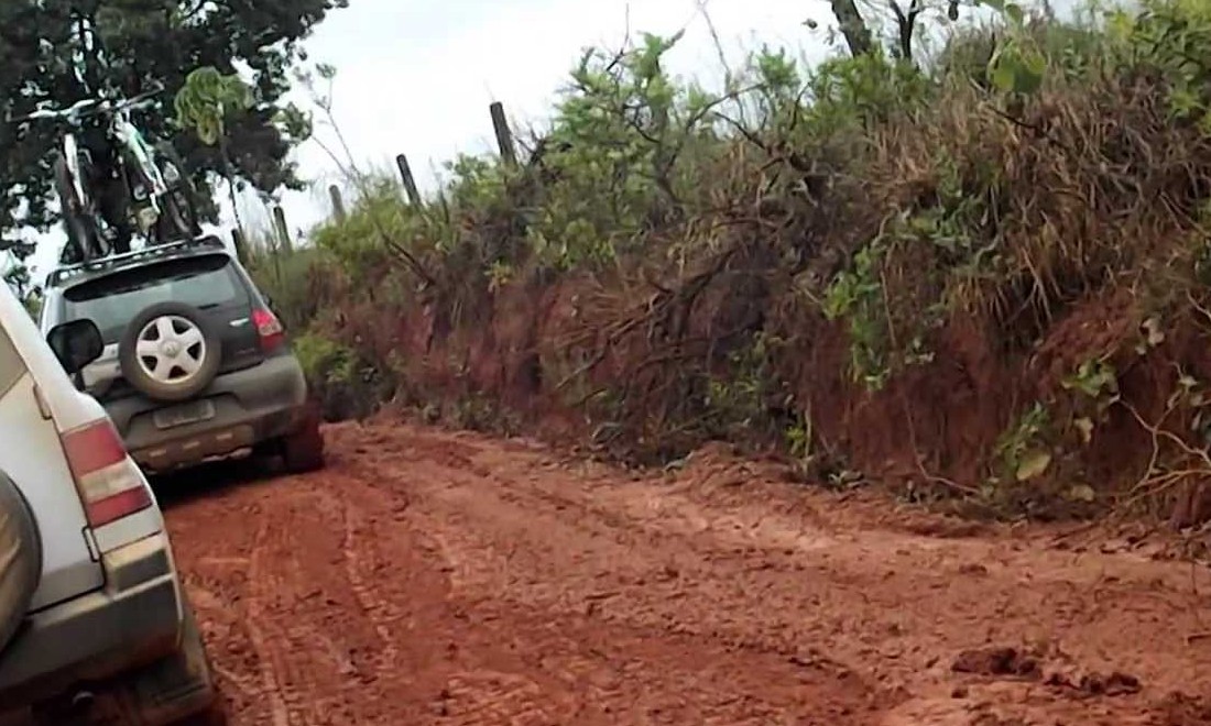 Todos querem asfalto na rodovia de Delfinópolis ao Glória. Estado é lastimável