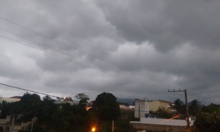 Sábado, 21, deve ser chuvoso em Franca: Céu também continua nublado