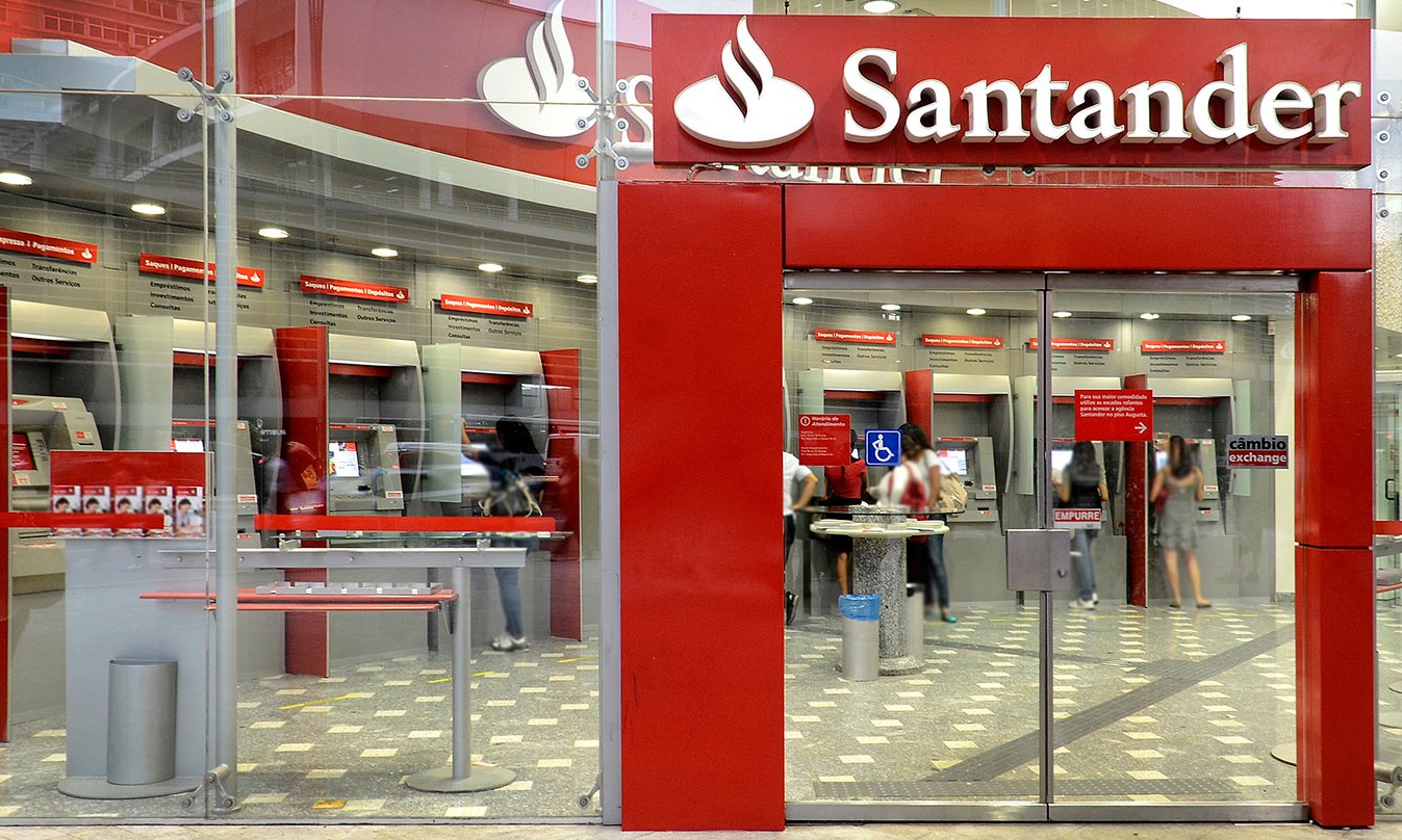 Santander anuncia novas medidas e tarifas zero para quem é MEI. Veja aqui