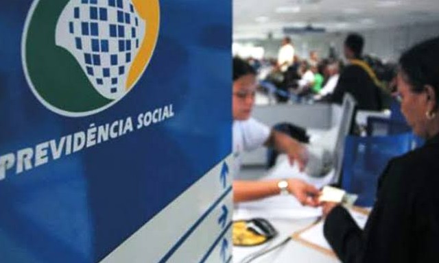 INSS corta aposentadoria de idosos circulando pela rua? Fato ou mentira?