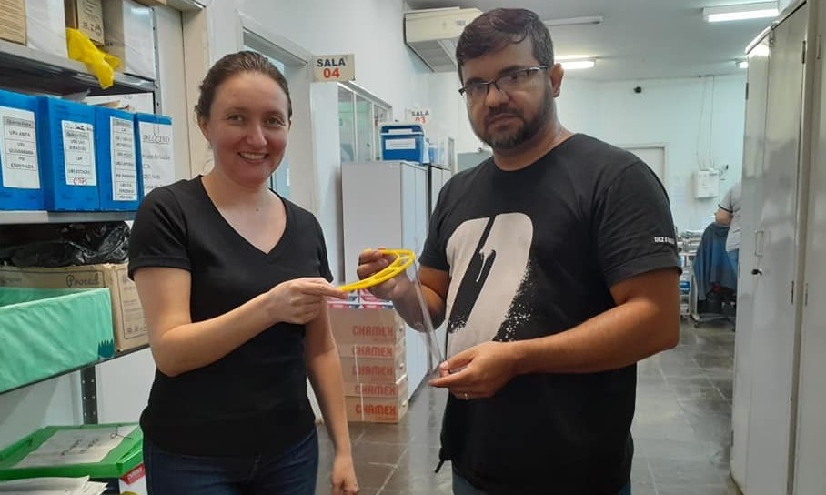 Grupo voluntário fabrica EPIs e doa para Secretaria de Saúde de Franca